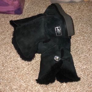 Diamond bling BLK Uggs!